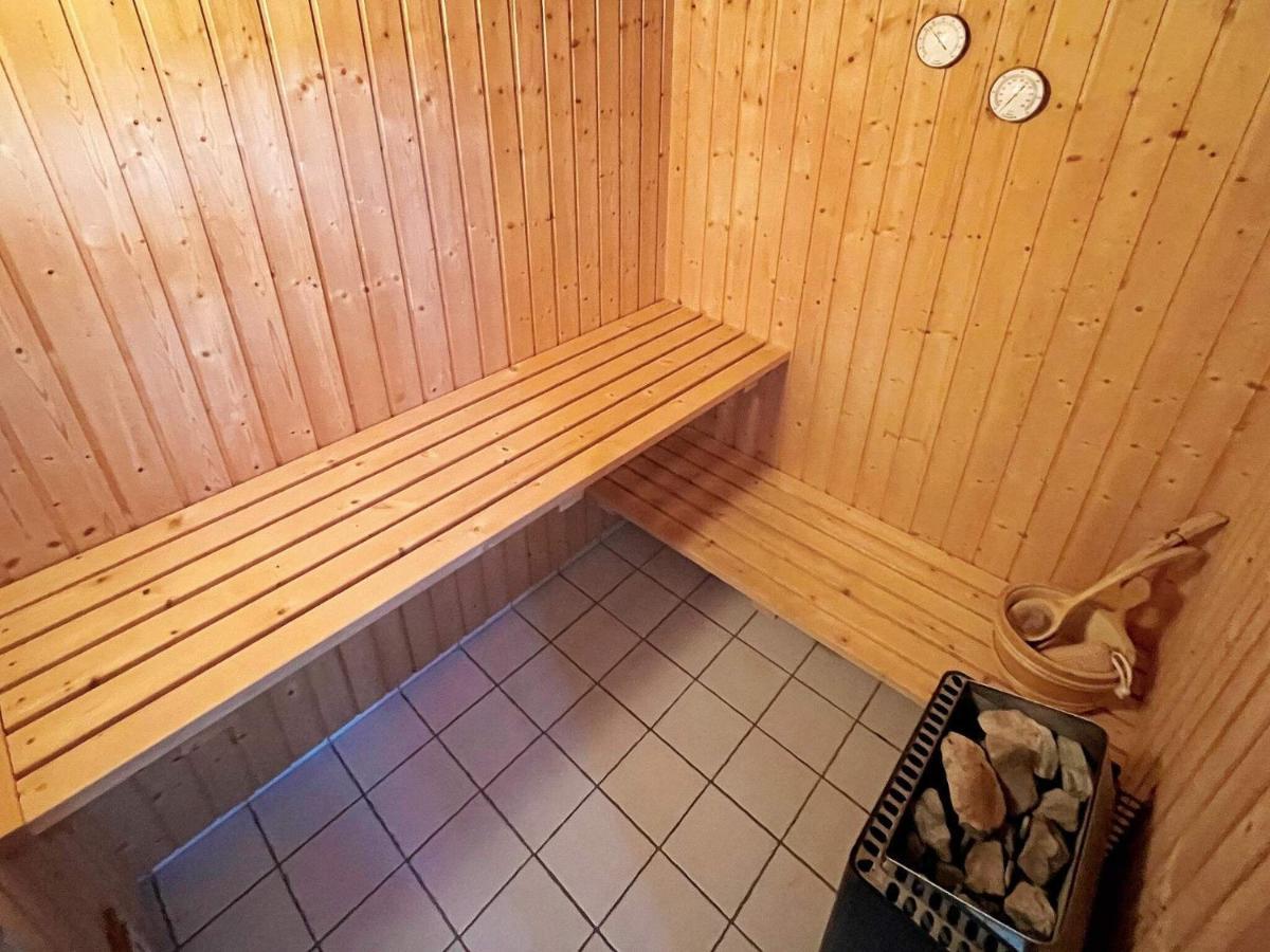 Bøtø By 10 Person Holiday Home In Idestrup מראה חיצוני תמונה